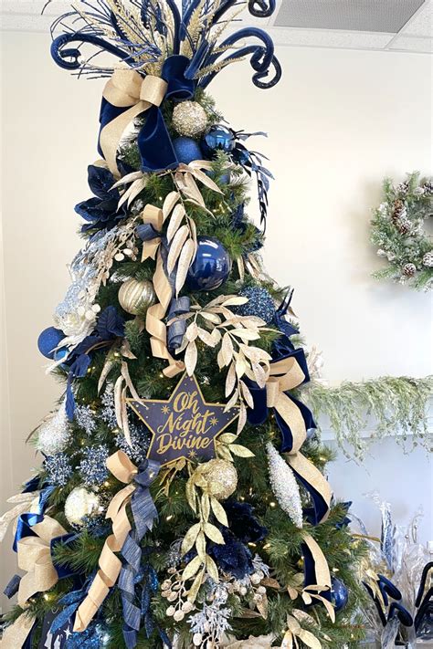 gold and silver xmas tree 7