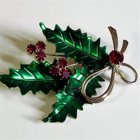 Nice Vintage St Labre Winter Holly Leaf Brooch With Sparkling