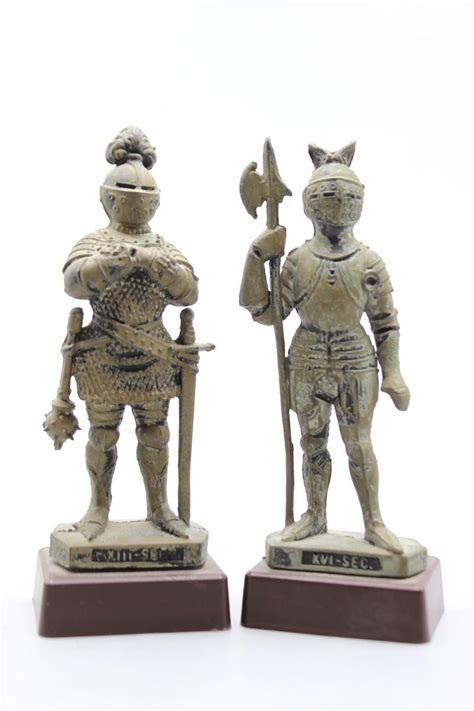 Vintage Depose Italy Plastic Battling Knight Figurines Estatesales Org