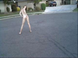 Blonde Goes Outside Naked Hotntubes