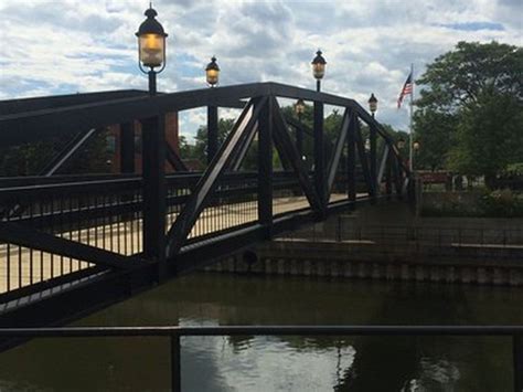 Water Street Foot Bridge reopens in downtown Flint - mlive.com