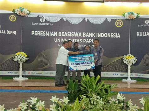 Bi Papua Barat Kucurkan Dana Beasiswa Rp Juta Bagi Mahasiswa