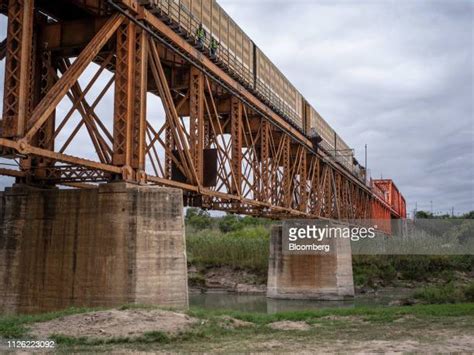 Texas Mexican Railway International Bridge Photos And Premium High Res