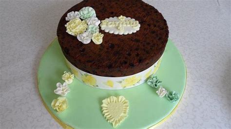 Naked Fruit Cake Decorated Cake By Tinascupcakes Cakesdecor