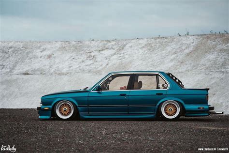 Slammed E30 🔥🤯 : r/BMW