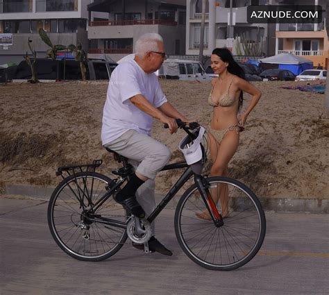 Iva Kovacevic Sexy Showing Off Her Curves In A Bikini In Venice La Aznude