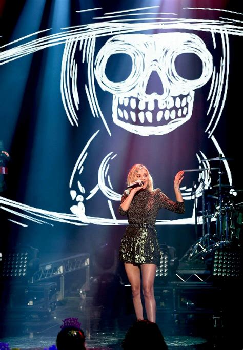 Kelsea Ballerini Sexy Legs Hot Celebs Home