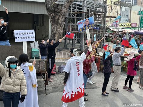 [新聞] 圖／柯文哲高雄與2藍小雞互讚加油 遇「倒讚幫」淡定喊多元開放 Gossiping板 Disp Bbs