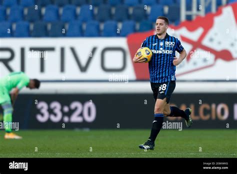 Mario Pasalic Atalanta Bc 2021 Hi Res Stock Photography And Images Alamy