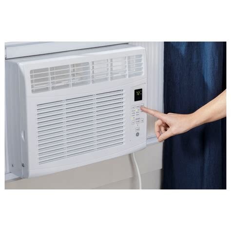 Ge 250 Sq Ft Window Air Conditioner With Remote 115 Volts 6000 Btu