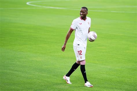 Dodi Luk Bakio Refuerza La Delantera Del Sevilla Para Las Pr Ximas