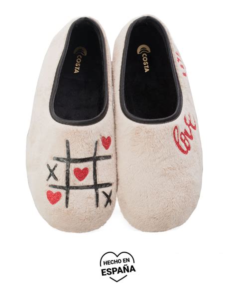 Zapatillas Casa Cerradas Beige Love Wins Pera Limonera