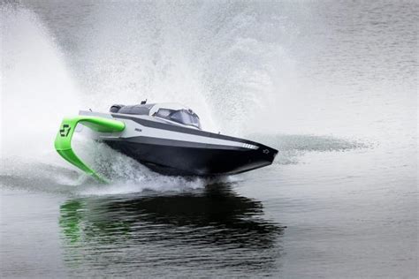 All-Electric RaceBird Hydrofoil Boat Flies Over the Water at Incredible ...