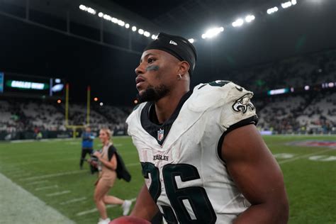 Saquon Barkley Bursts Through La As Philadelphia Eagles Soar Past Los