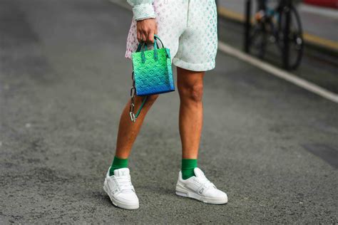 How to Wear White Sneakers and Shorts, Summer's Favorite Pairing