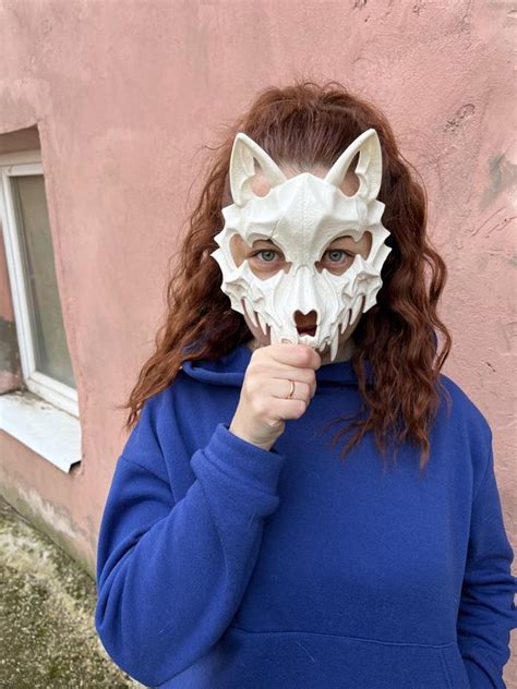 Маска волка белая, костяная, полумаска , маска челюсти — цена 290 грн в ...