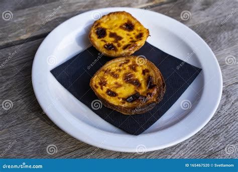 Tartas Tradicionales Portuguesas De Huevo Pastel De Nata Foto De