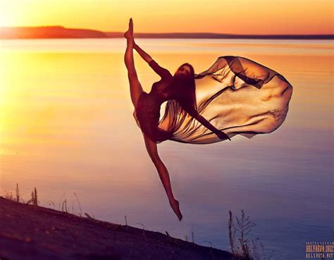 Ảnh nude bảo vệ thiên nhiên cực đẹp của cô gái nước Nga