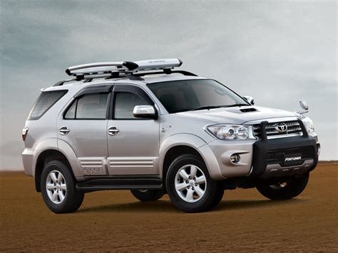 Toyota Fortuner (Тойота Фортунер). Краткий обзор, фото, технические ...