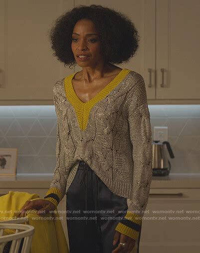 WornOnTV Sashas Gran Cable Knit Sweater On Sex Life Margaret Odette Clothes And Wardrobe