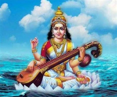 Maa Saraswati Aarti बसंत पंचमी की पूजा में करें ये आरती सुख और