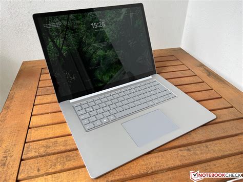 La Fiche Technique Pr Sum E Du Surface Laptop De Microsoft Met En