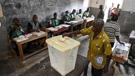 Élections législatives et régionales sous tensions au Togo DW 29 04