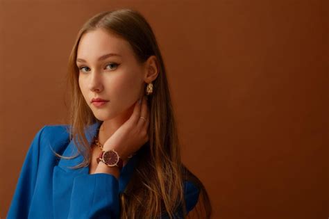 How To Choose The Right Watches For Your Style? | Smash Negativity