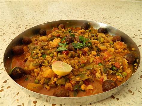 21 Amazing Gujarati Dishes | The Best of the Food of Gujarat