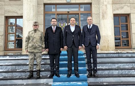 Bitlis in Tatvan İlçe Kaymakamı ve Emniyet Müdürü birinci sınıfa