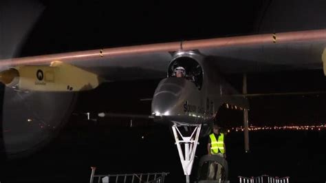 Lavion Solaire Solar Impulse Atterrit Au Maroc