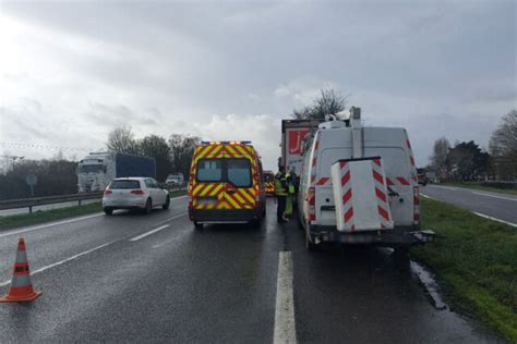 Accident Sur La Rocade De Rennes Bouchon En Cours Après Un Choc Avec