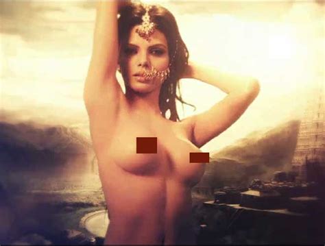 Nude Photos Of Hot Sherlyn Chopra