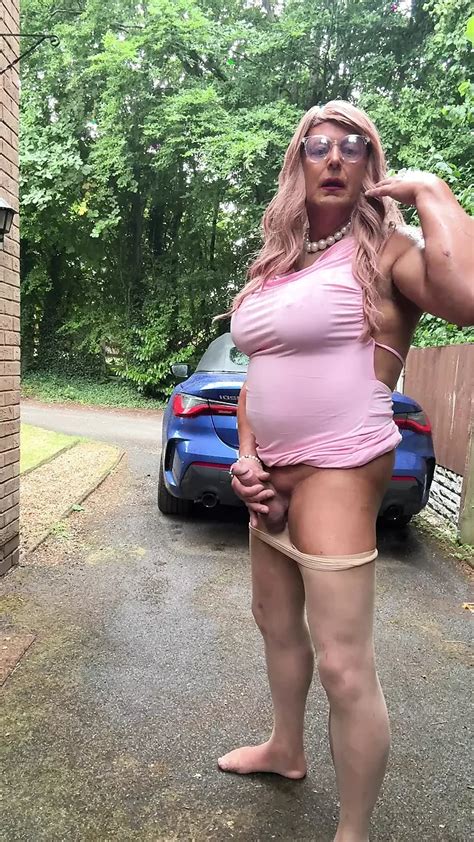 Amateur Crossdresser Kellycd Sexy Milf Peeing In My Panties And Masturbating In White