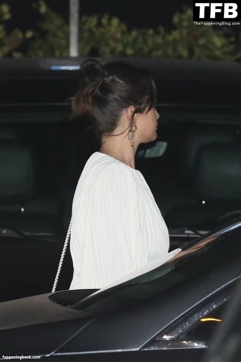 Selena Gomez Nude OnlyFans Leaks Fappening FappeningBook