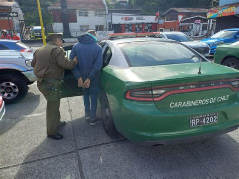 Carabineros de Puerto Montt detienen a 3 prófugos de la justicia