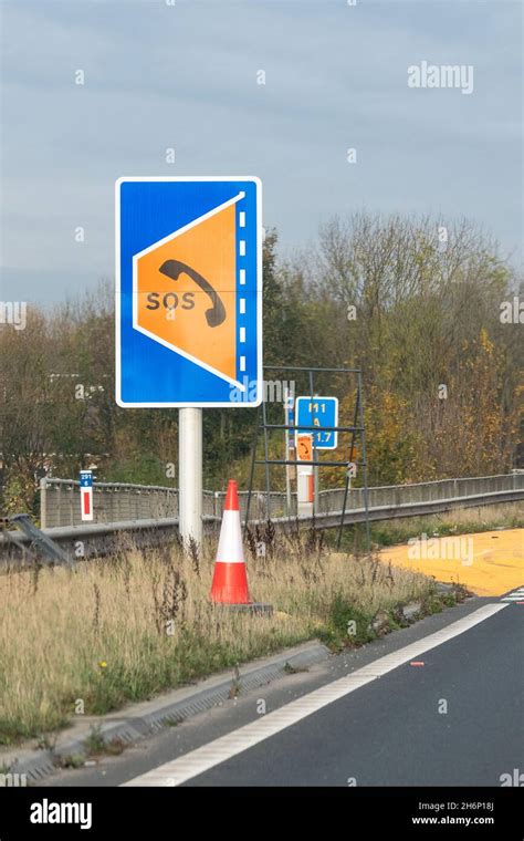 Motorway Emergency Refuge Smart Hi Res Stock Photography And Images Alamy