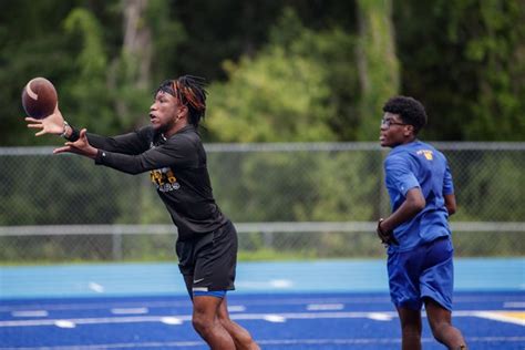 Rickards Holds Summer Football Camp