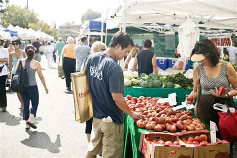 Brentwood Farmers' Market | Shopping in Brentwood, Los Angeles