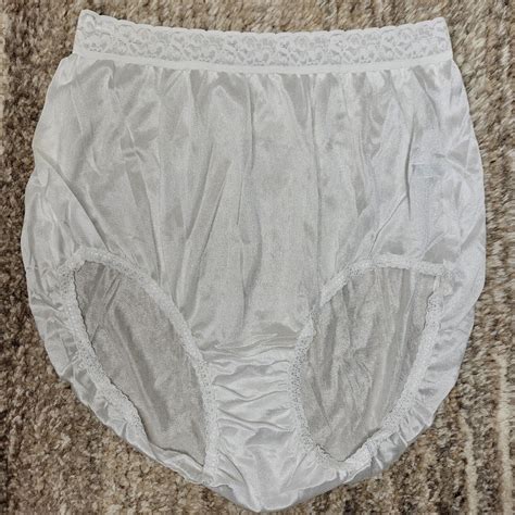 Hanes Vintage Nylon Panties Size 9 Briefs White Lace Trim Granny Silky