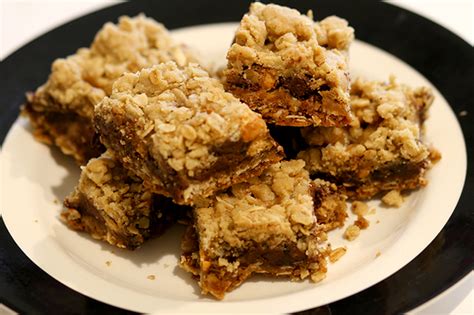 Carmelitas Caramel Oatmeal Bars