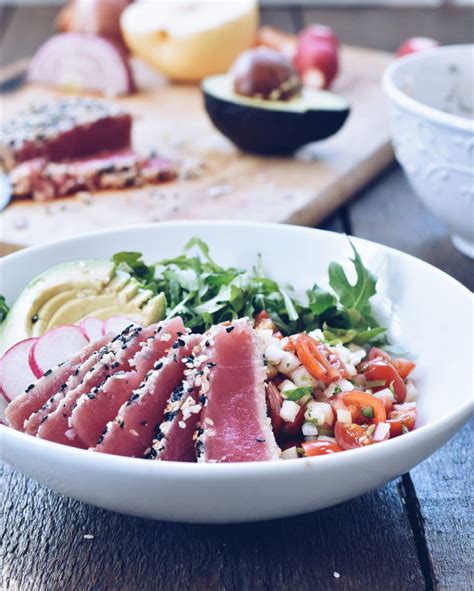 Salade De Tataki De Thon Et Salsa De Poire Asiatique Tuna Tataki And