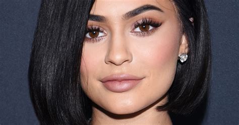 Kylie Jenner Snapchat Makeup Routine Tried At Home