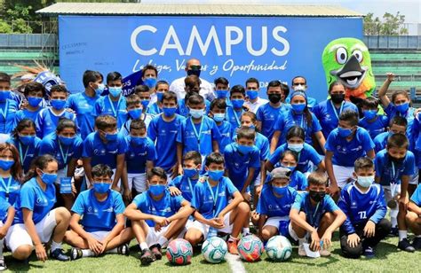 Cerca de 240 jóvenes participan en el I Campus del programa LaLiga