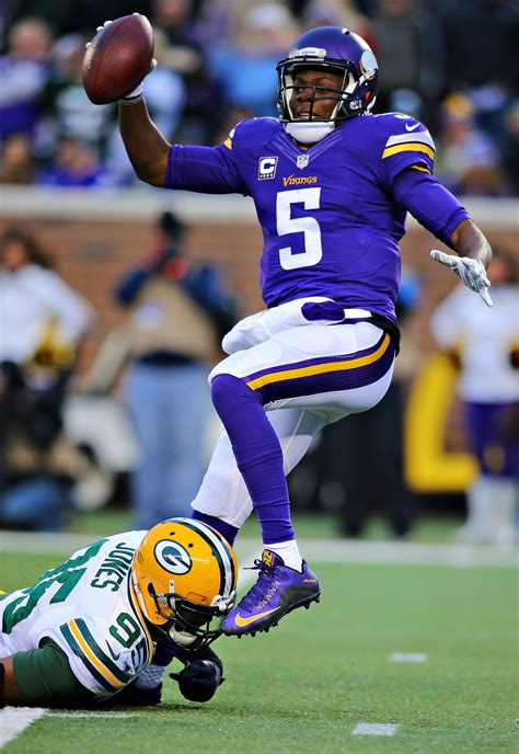 Teddy Bridgewater - Photos: Packers vs. Vikings - ESPN