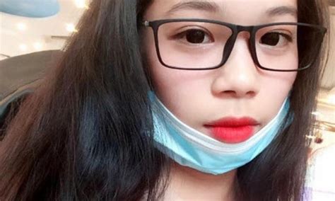 Hot girl đeo khẩu trang nhiều nhất hành tinh lên tiếng