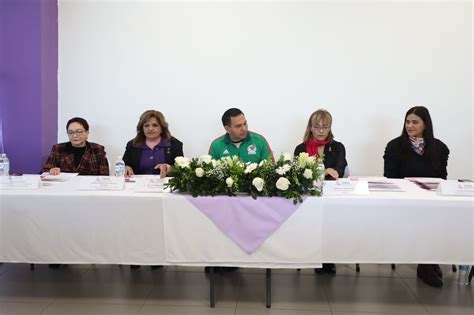 Encabeza Presidente Municipal Graduación De Diplomado De Políticas