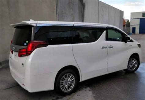 Melirik Penjualan Mobil Pintu Geser Di Awal Tahun