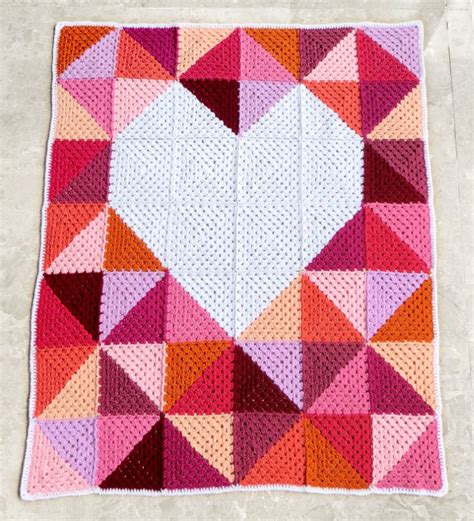 25 Free Crochet Heart Blanket Patterns - Blitsy