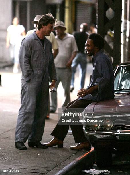 34 Russell Crowe And Rza On Set Of American Gangster August 3 2006 Photos & High Res Pictures ...